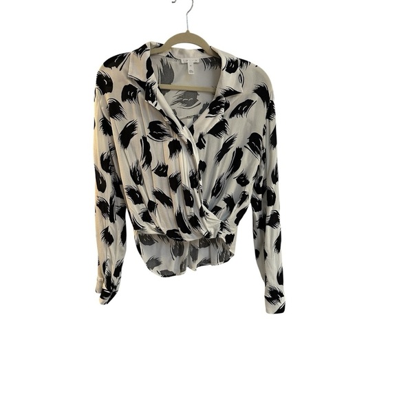 Leith Tops - Leith Stylish Black and White top